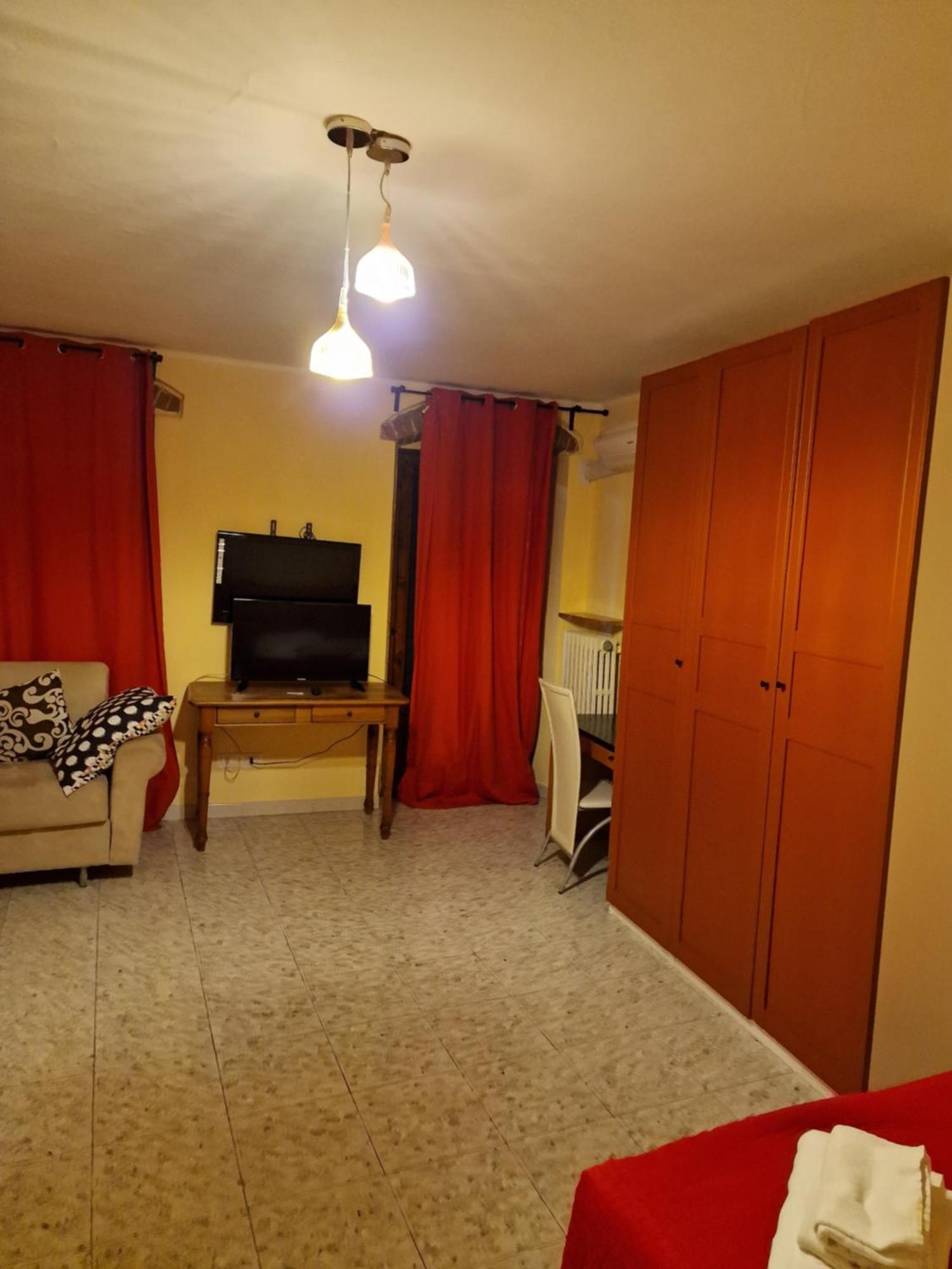 Locanda Al Centrale Caprino Veronese Exteriör bild