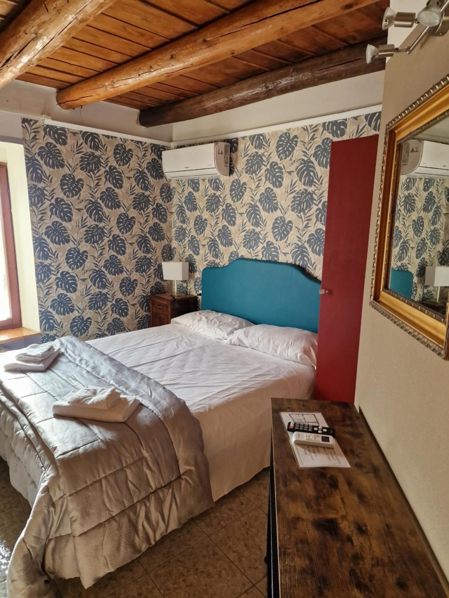 Locanda Al Centrale Caprino Veronese Exteriör bild