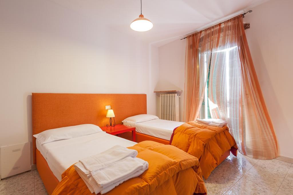 Locanda Al Centrale Caprino Veronese Exteriör bild